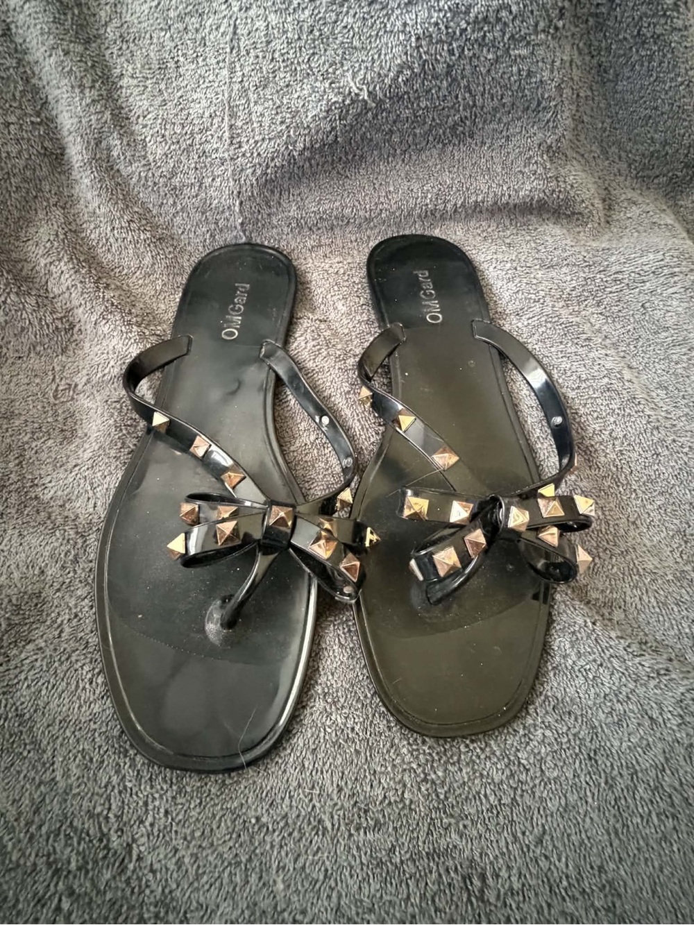 Ollio Black Jelly Studded Bow Thong Sandals